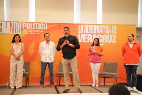 Participa alcalde electo de Jáltipan en taller de liderazgo